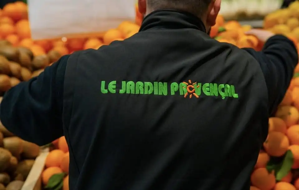 Commerce d'alimentation à Aubenas — vue 2