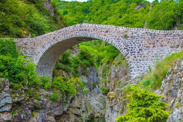 Le Pont du Diable à Thueyts, en Ardèche — vue 2 — miniature