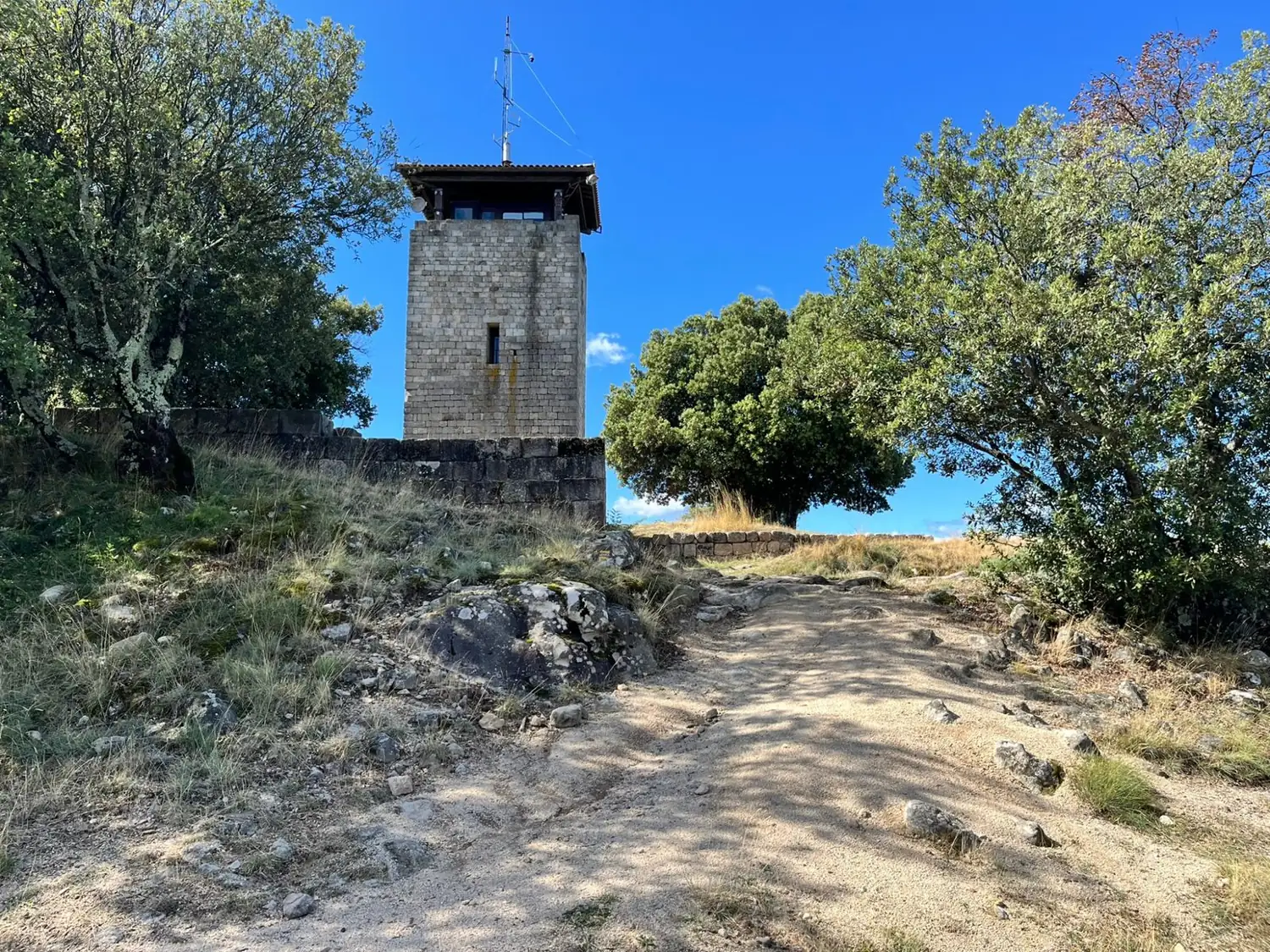La tour de Brison à Sanilhac, panorama ardéchois