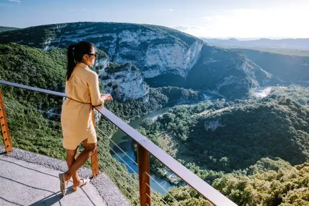 Vallon-Pont-d'Arc et les gorges de l'Ardèche — vue 3 — miniature